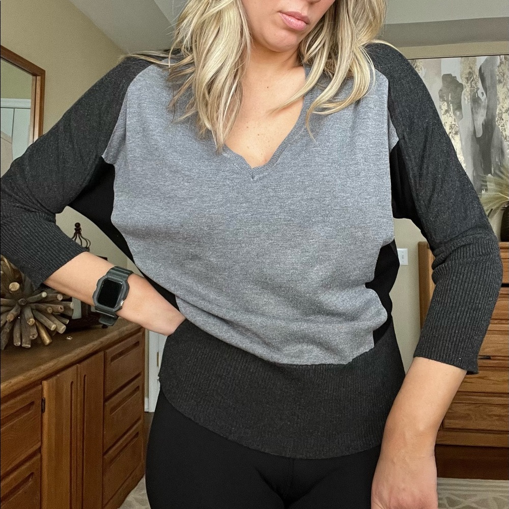 (M) Adrienne Vittadini